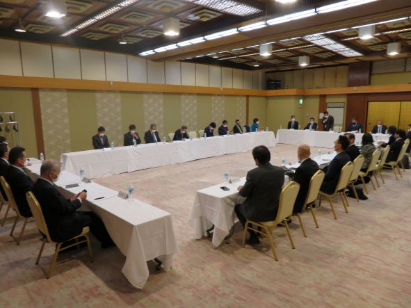 理事会が開催されました