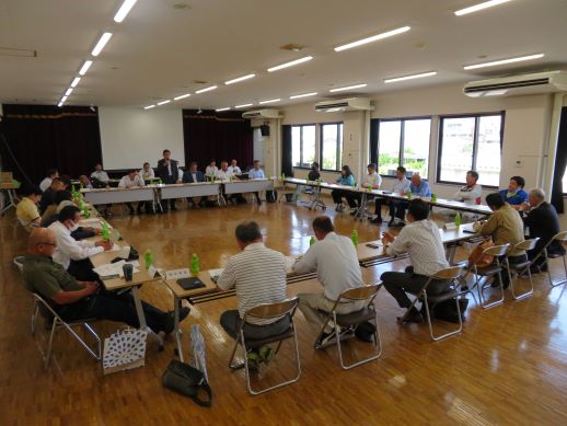 理事会が開催されました